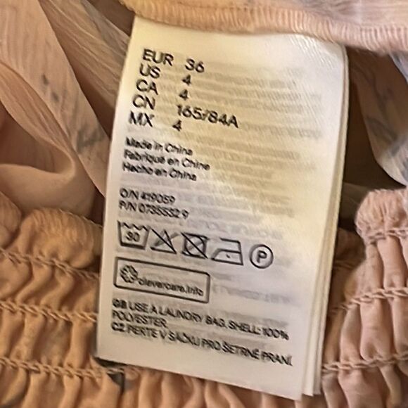 H&M Peach Floral Crop top.  Size S.  4/6 - Picture 6 of 7